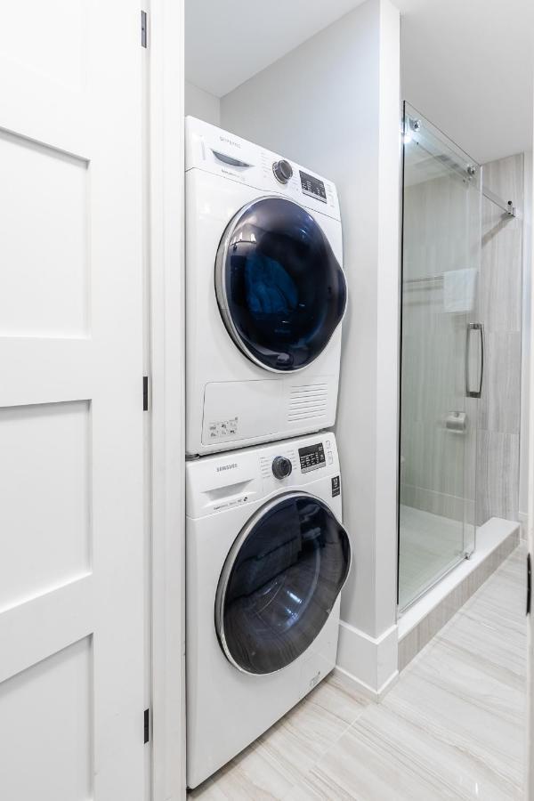 Fancy Downtown House With Hot Tub & Bbq By Globalstay Toronto Bagian luar foto