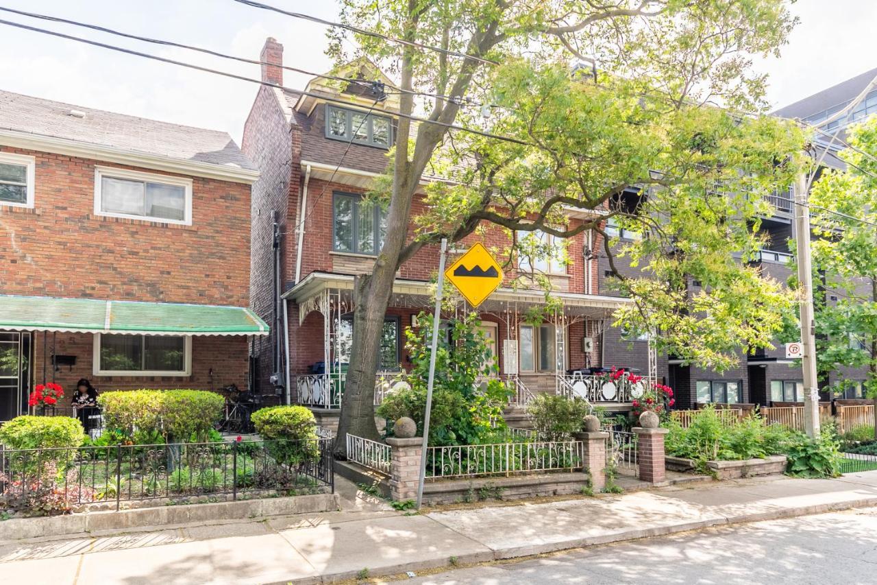 Fancy Downtown House With Hot Tub & Bbq By Globalstay Toronto Bagian luar foto