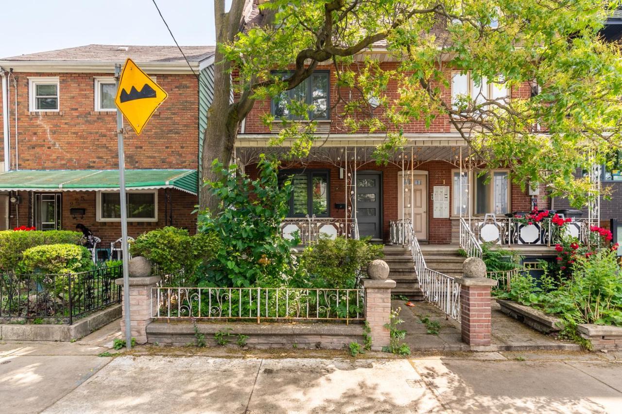 Fancy Downtown House With Hot Tub & Bbq By Globalstay Toronto Bagian luar foto