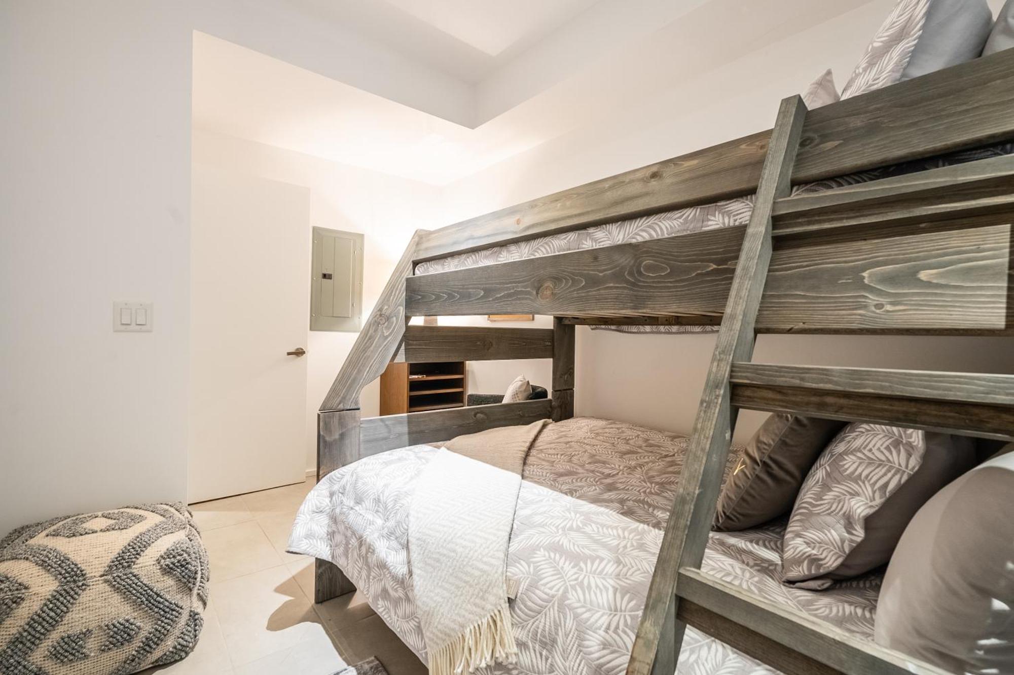 Fancy Downtown House With Hot Tub & Bbq By Globalstay Toronto Bagian luar foto
